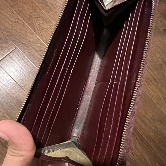 Burberry bifold zipper wallet - Picture 5 of 8